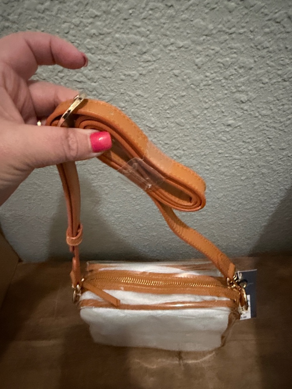 Universal Thread Clear Crossbody Bag with Tan Trim NEW - Picture 3 of 5